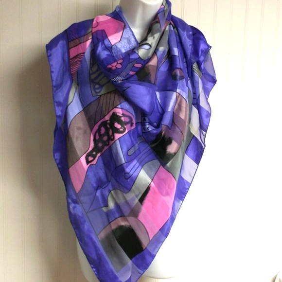Polyester Picasso Style Portrait Square Scarf Wrap Shades of Blue Purple Pink - Picture 2 of 8